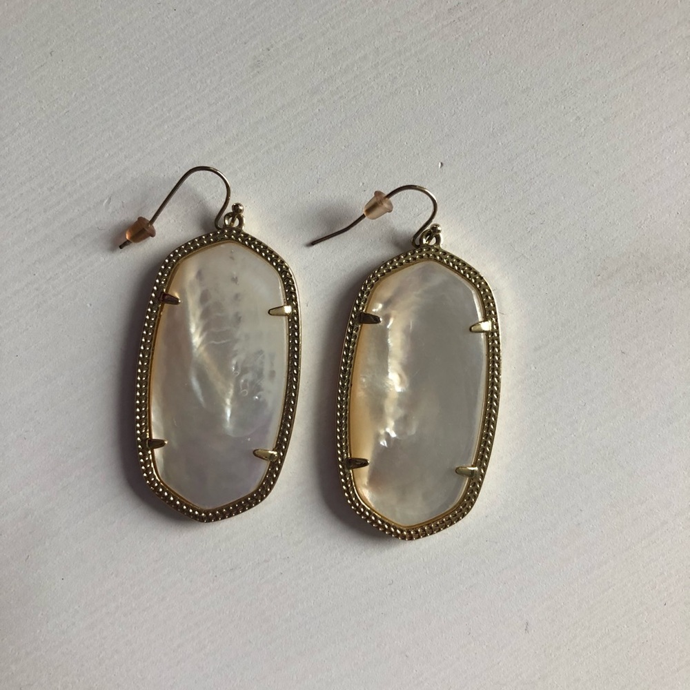 Kendra Scott Danielle mother of pearl earrings